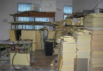 冠誠(chéng)倉(cāng)庫(kù)-板材一角 冠誠(chéng)倉(cāng)庫(kù)-板材一角